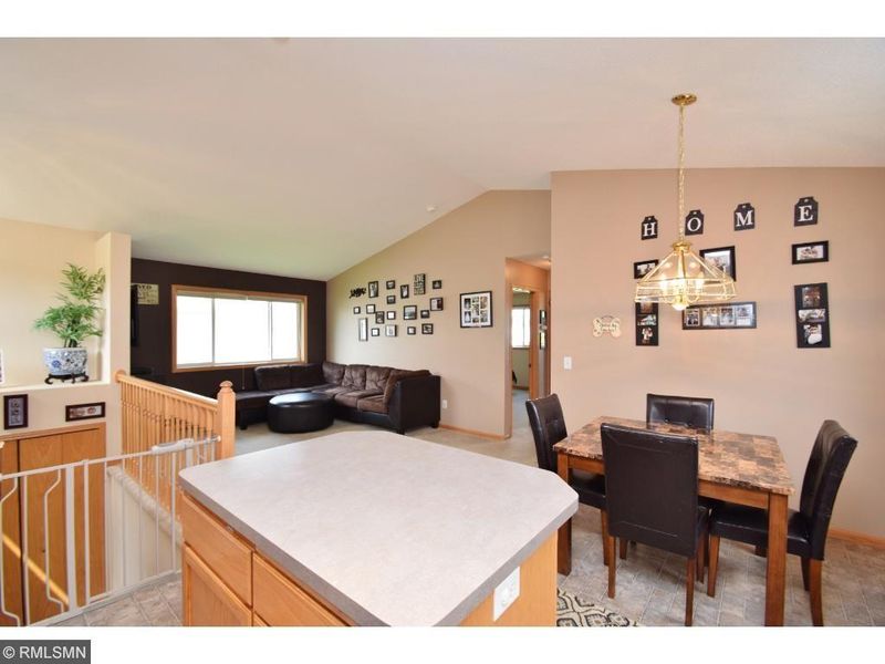 25559 Forest Boulevard Ln, Wyoming, MN 55092