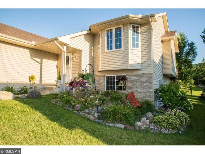 603 Aragon Dr, Watertown, MN 55388