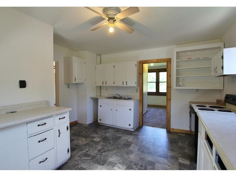 602 8th St NE, Little Falls, MN 56345