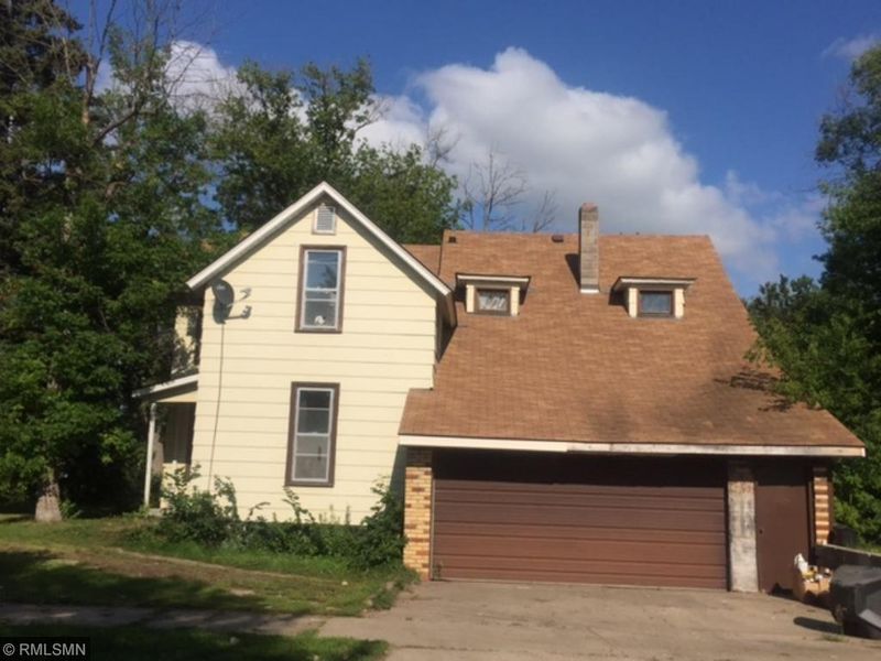 402 6th Ave E, Alexandria, MN 56308