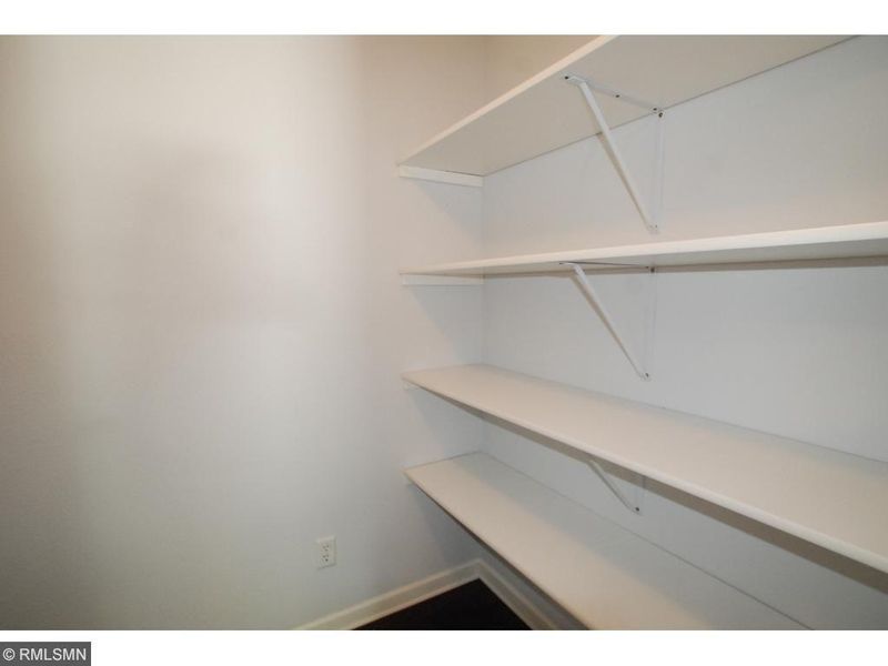 2330 Roth Pl, White Bear Lake, MN 55110