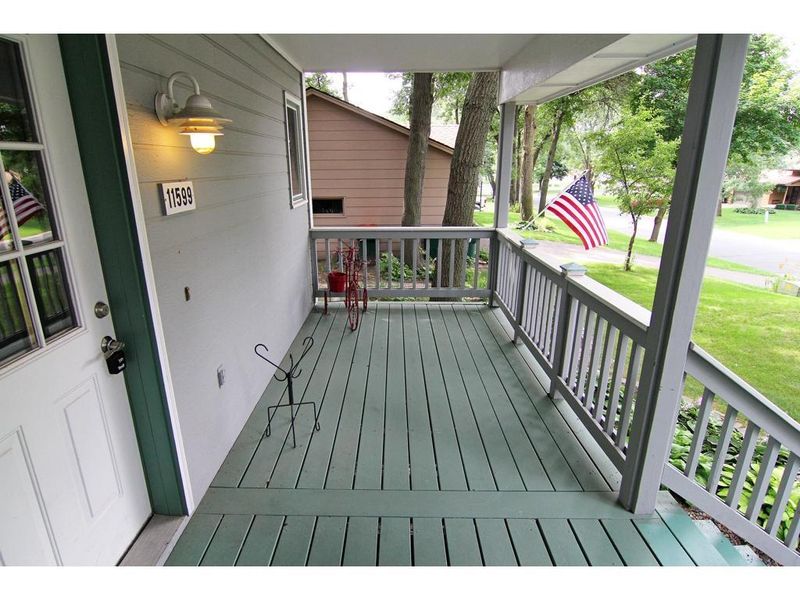 11599 7th St NE, Blaine, MN 55434