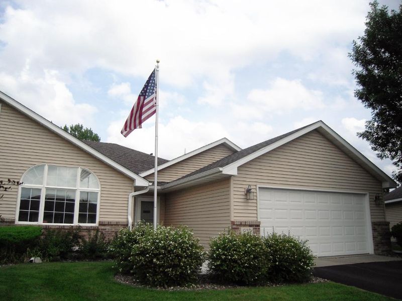 932 Golden Pond Ct, Buffalo, MN 55313