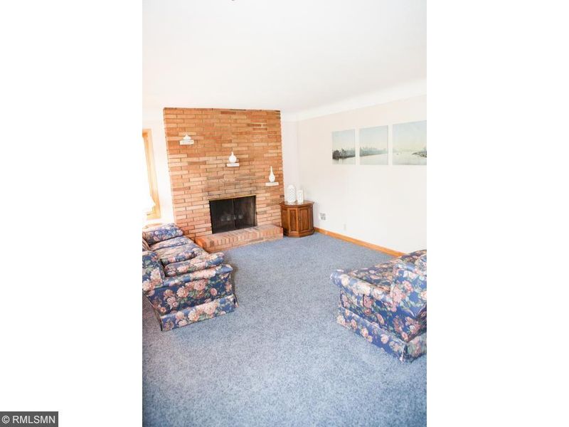 2208 Earl Ln, South Saint Paul, MN 55075