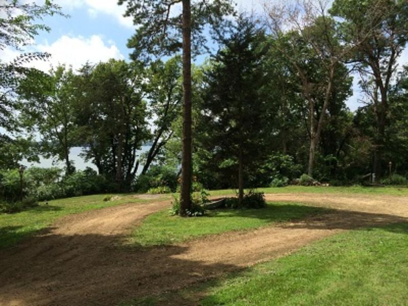 10 Cedar Point Ln NW, Elysian, MN 56028