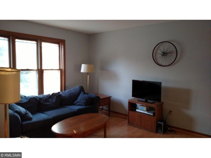 1468 Thomas Ln, Eagan, MN 55122