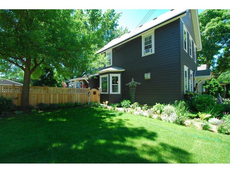 311 Burlington St E, Stillwater, MN 55082