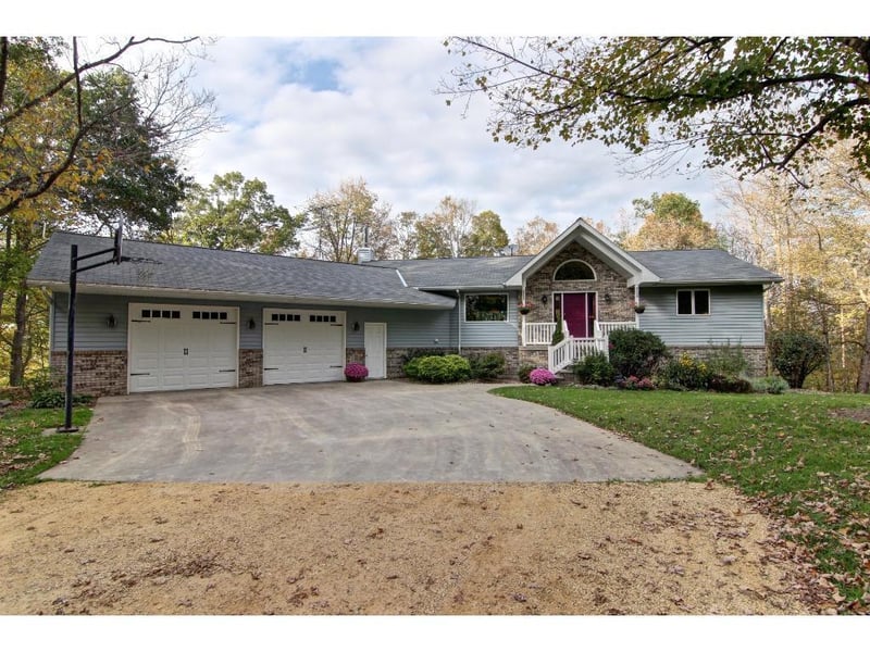 115 Blue Goose Hill Rd, Plum City, WI 54761