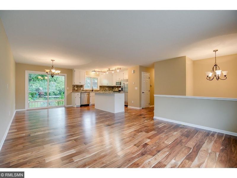 2156 Noble Ln, Mound, MN 55364