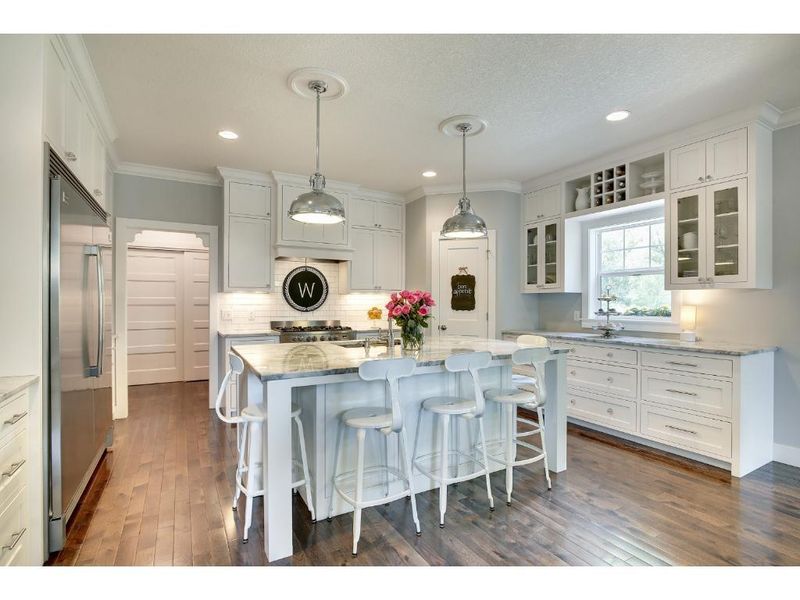 163 Bridge St, Shoreview, MN 55126