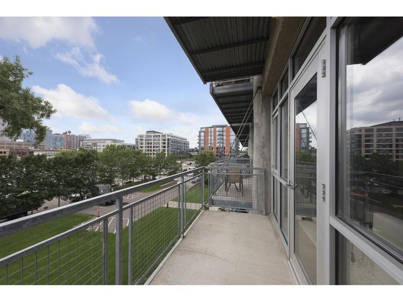 748 N 3rd St #307, Minneapolis, MN 55401