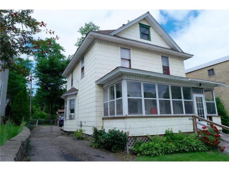 265 Earl St, Saint Paul, MN 55106