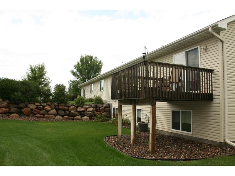 416 Schuller Ct, Dundas, MN 55019