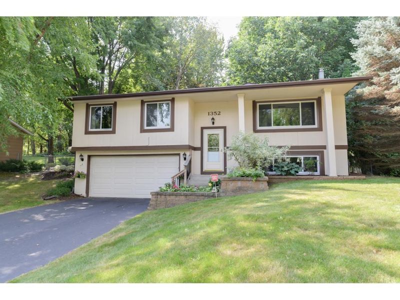 1352 Balsam St E, Eagan, MN 55123