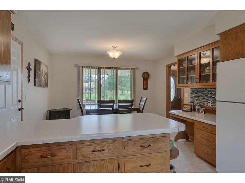 948 Spruce Dr, Saint Cloud, MN 56303