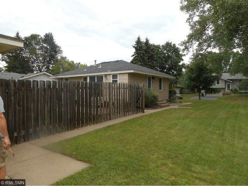 35 97th Ln NE, Blaine, MN 55434
