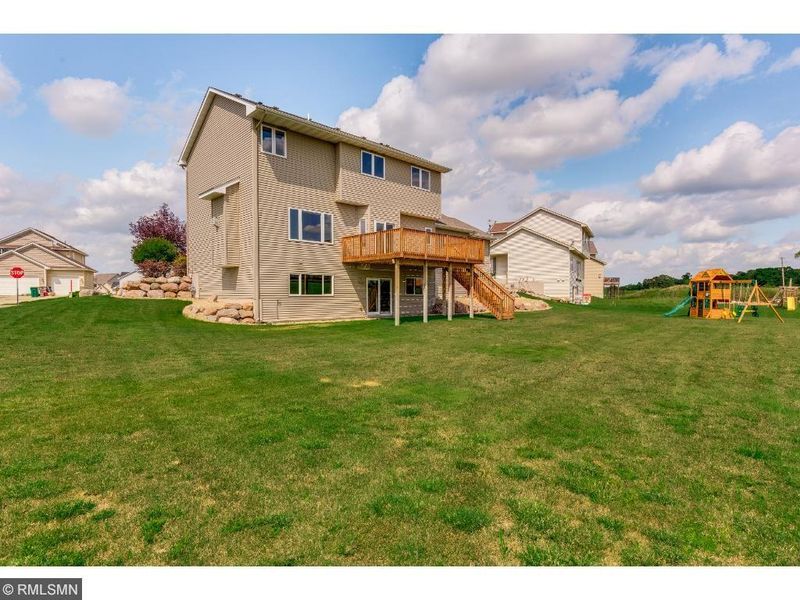 2222 Longhorn Ln, Buffalo, MN 55313
