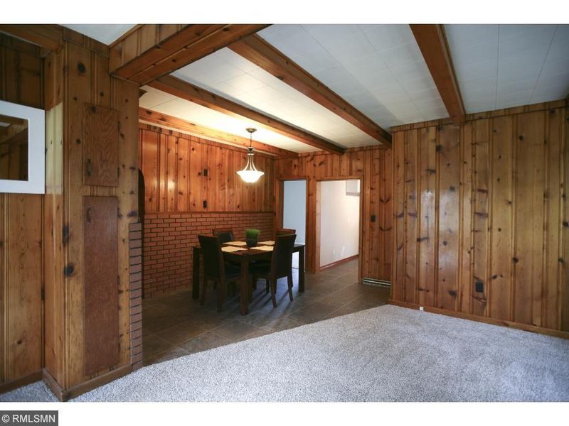 567 SW Lynn Rd SW, Hutchinson, MN 55350