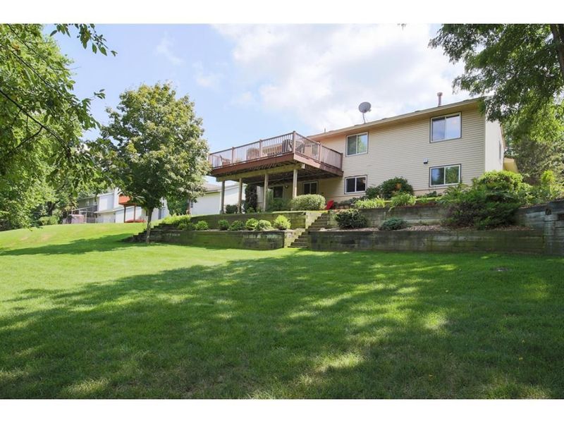 165 Wendy Ct, Shoreview, MN 55126