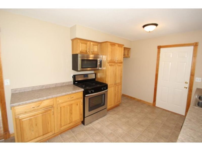 10308 Hollywood Blvd NW, Coon Rapids, MN 55433