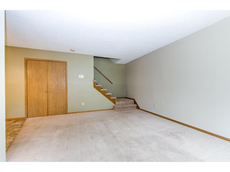 5667 Brandlwood Ct #78, White Bear Lake, MN 55110