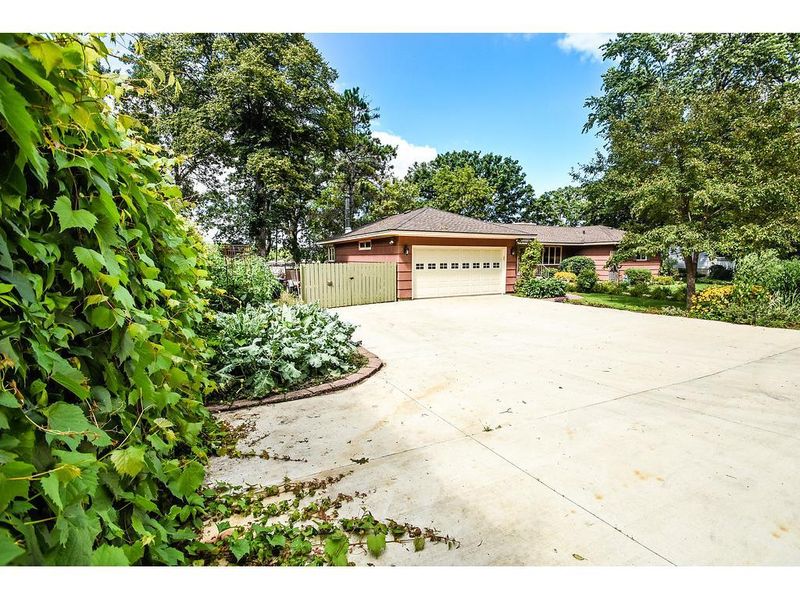 7104 Highway 19 Blvd, Cannon Falls, MN 55009