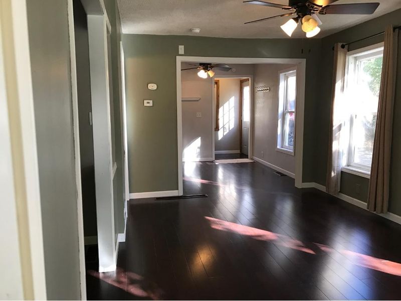 1004 1st St W, Northfield, MN 55057