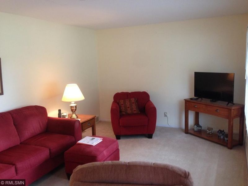 708 Madison St S, Shakopee, MN 55379