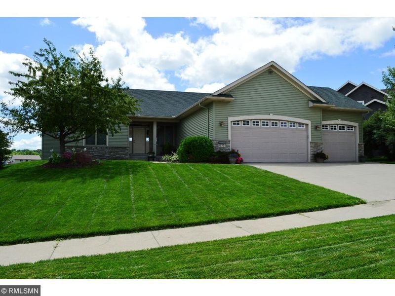 816 Superior Dr, Northfield, MN 55057