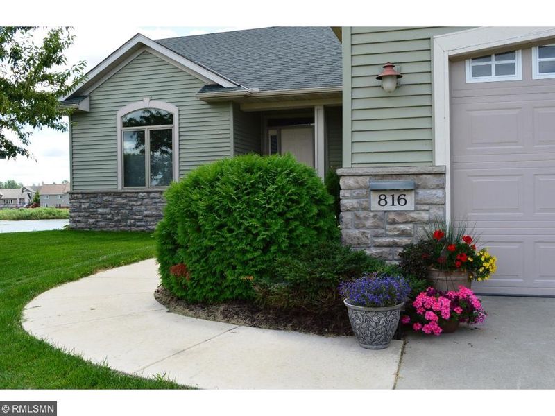 816 Superior Dr, Northfield, MN 55057