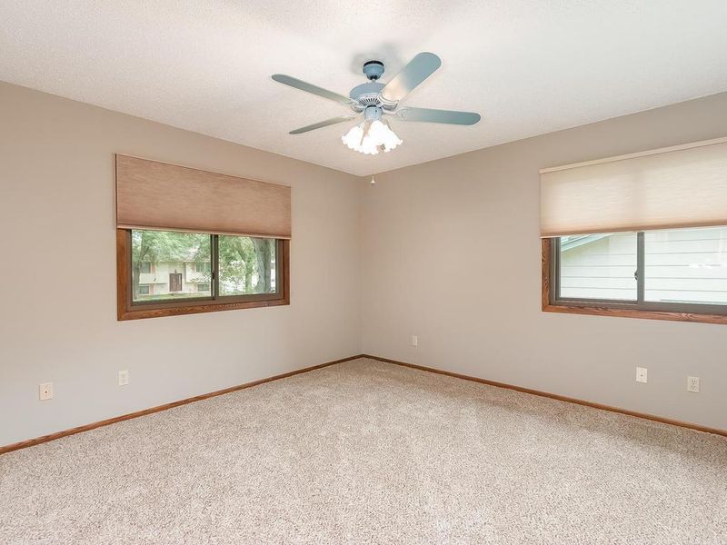 2117 74th Ave N, Brooklyn Park, MN 55444
