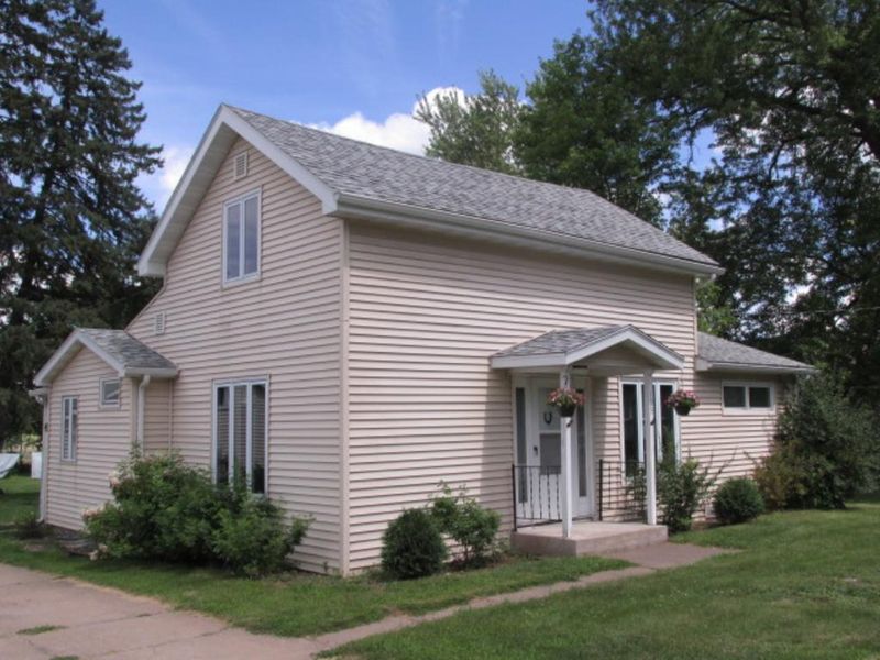 103 Main St, Downing, WI 54734
