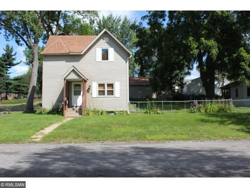2573 14th Ave E, North Saint Paul, MN 55109