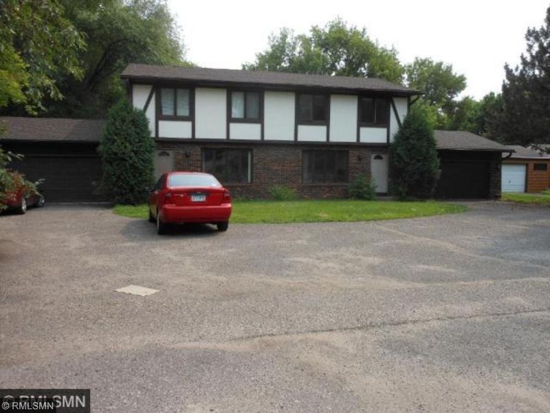 3101 W 90th St, Bloomington, MN 55431