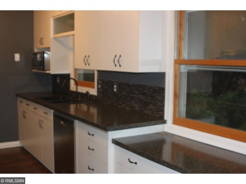 586 108th Ave NW, Coon Rapids, MN 55448
