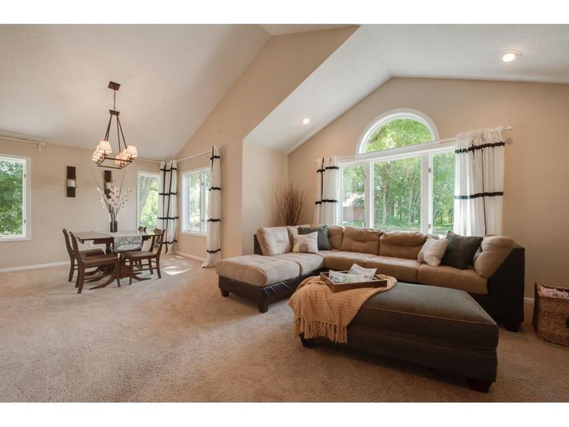 5504 S Park Dr, Savage, MN 55378