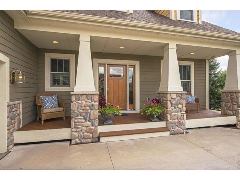 10793 Artesian Ln, Woodbury, MN 55129