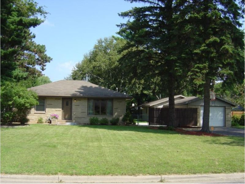 600 82nd Ave N, Brooklyn Park, MN 55444