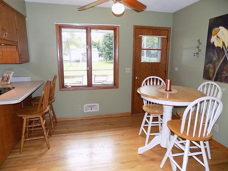 1432 Quebec Ave N, Golden Valley, MN 55427