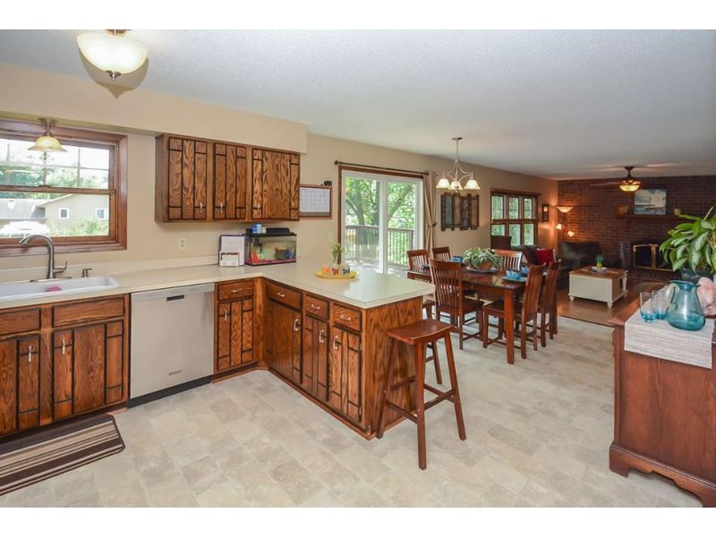 9133 78th St S, Cottage Grove, MN 55016