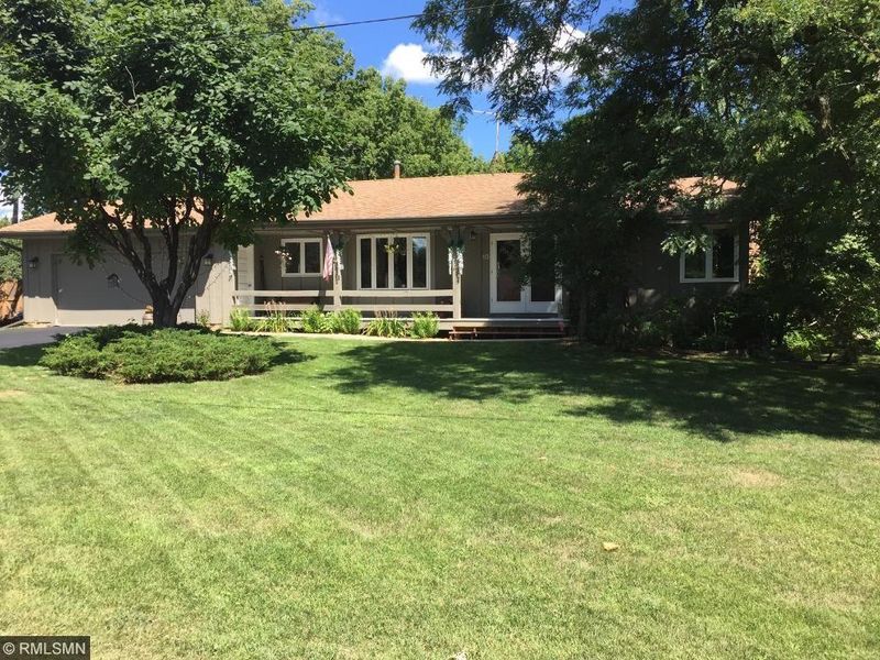 10 Mission Rd W, Bloomington, MN 55420