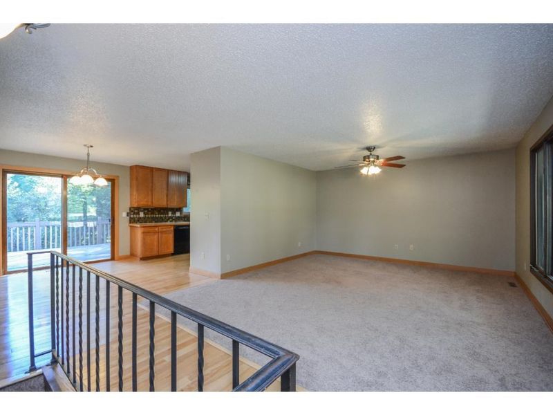 205 Cardinal Ln, Chaska, MN 55318
