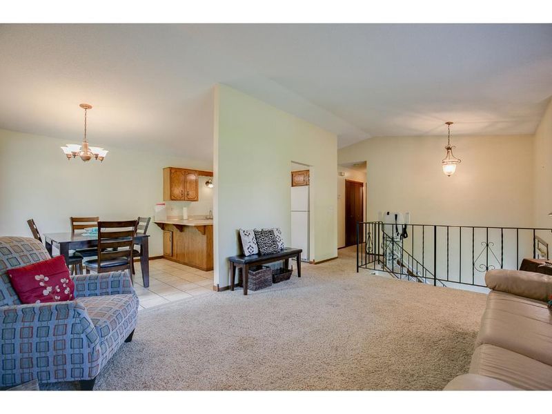 934 Lawnview Ave, Shoreview, MN 55126
