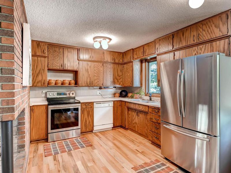 1231 Shryer Ave E, Maplewood, MN 55109