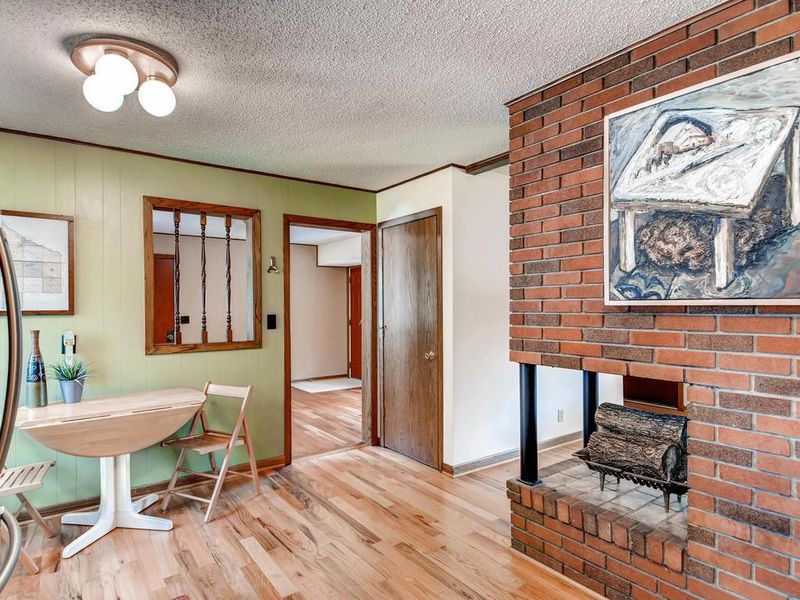 1231 Shryer Ave E, Maplewood, MN 55109