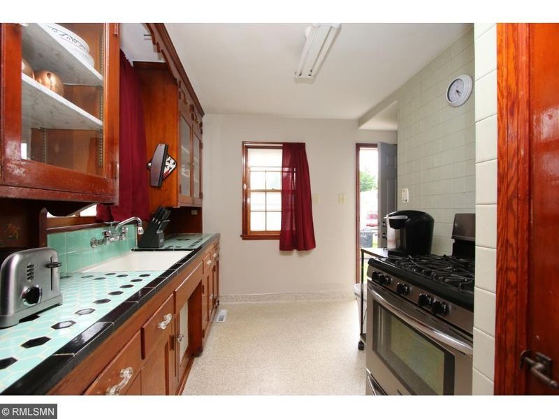 1245 Matilda St, Saint Paul, MN 55117