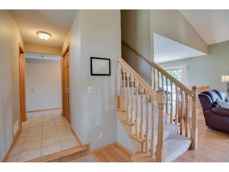 3463 Commonwealth Ave, Woodbury, MN 55125