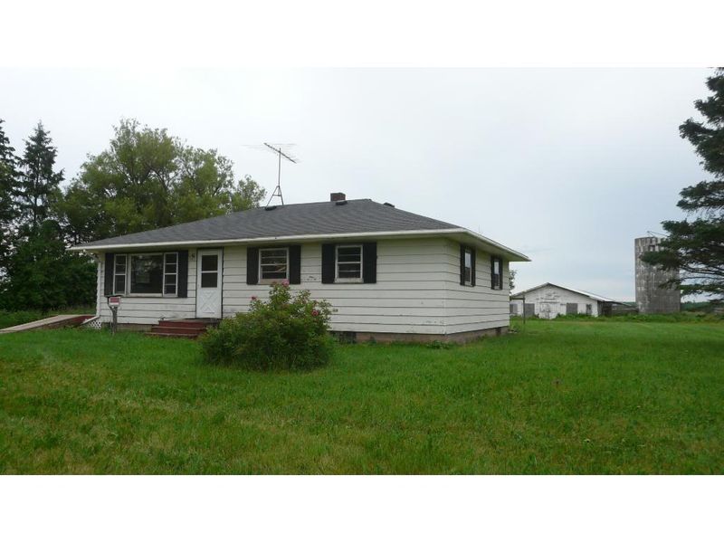94114 Walczak Rd, Sturgeon Lake, MN 55783