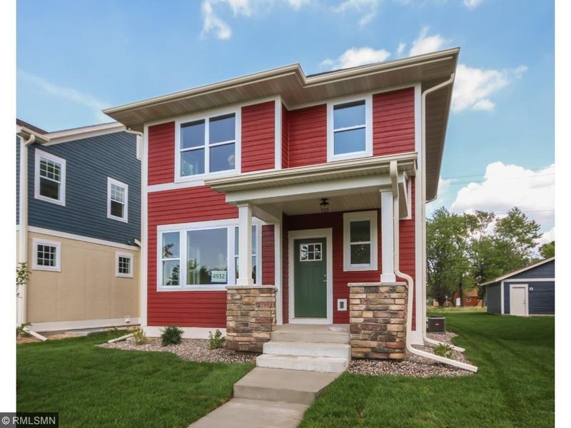 4952 Humboldt Ln, Minneapolis, MN 55430