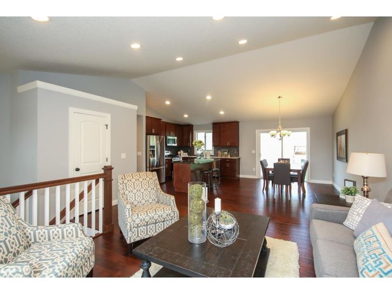 281 57th Pl NE, Fridley, MN 55432